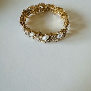 Charming Charlie Elegant Gold and Pearl Bracelet